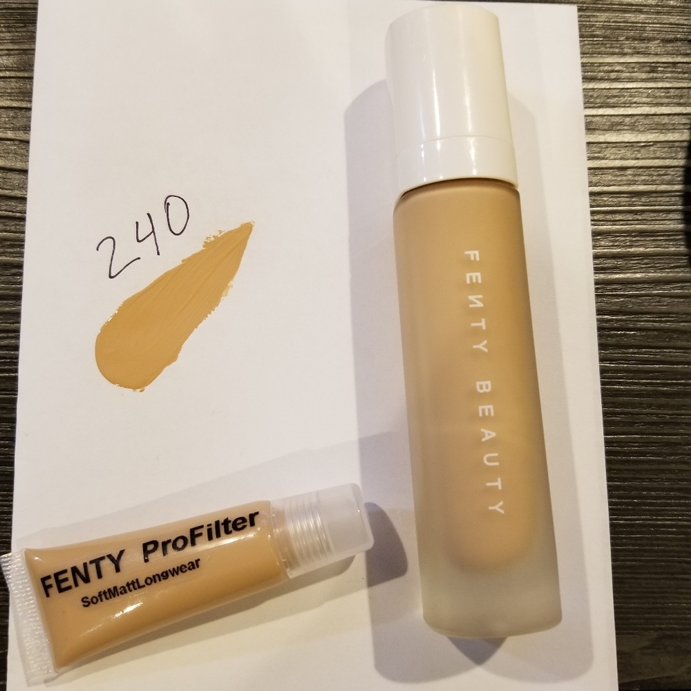 Fenty 240 SAMPLE Foundation